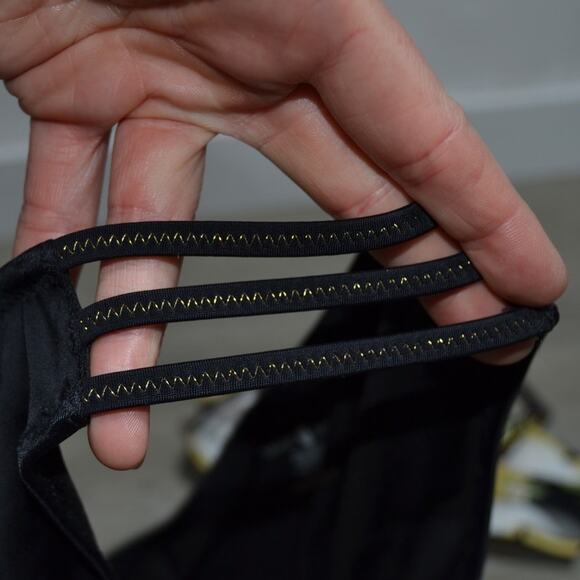 Shade & Shore Lemon Top Black Bottom Bikini 32B Top Small Bottoms - Picture 4 of 7